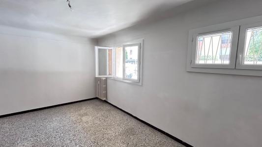 Location Appartement TOULON  83