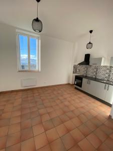 For rent Apartment BUSSIERES  42