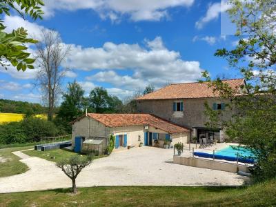 Vente Prestige AUBETERRE-SUR-DRONNE 16390