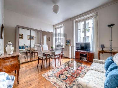 For sale Apartment PARIS-1ER-ARRONDISSEMENT  75