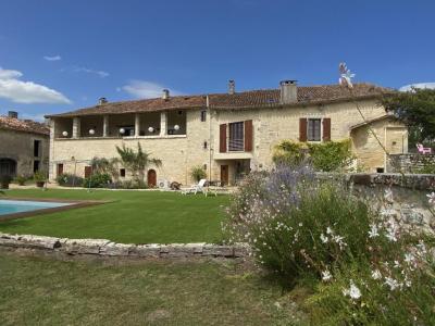 For sale House CHAMPAGNE-ET-FONTAINE  24