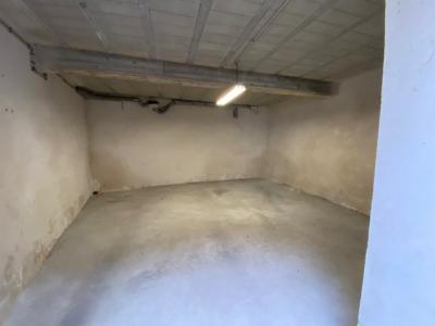 photo For rent Parking ETAMPES 91