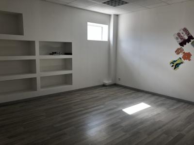 For rent Commerce ANGOULEME  16