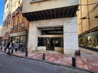 photo For rent Commerce PERPIGNAN 66