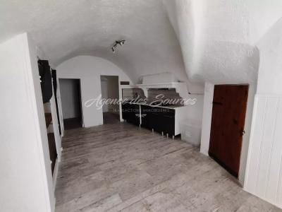 Vente Maison 8 pièces VARAGES 83670