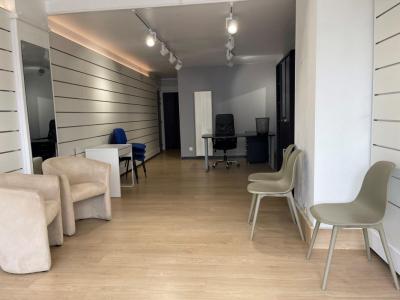 Location Commerce BESANCON  25