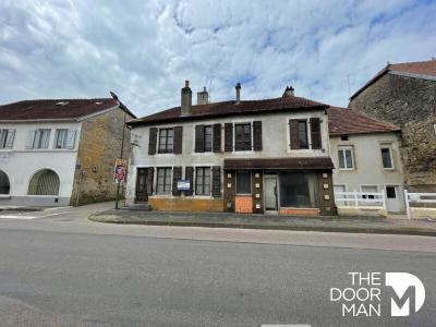 For sale House LANGRES  52
