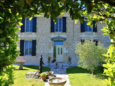 photo For sale Prestigious house PINEUILH 33
