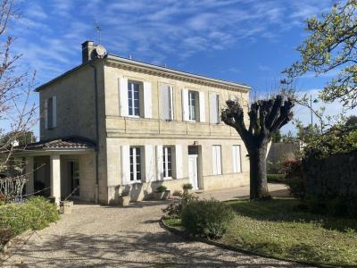 Prestigious house SAINTE-EULALIE  33