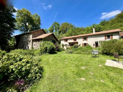Vente Maison 7 pièces CONFOLENS 16500