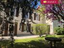 House VALDIVIENNE 