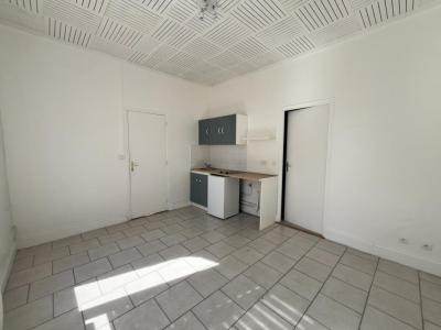 photo For rent Apartment SAINT-QUENTIN 02