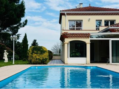 For sale House REVEL 