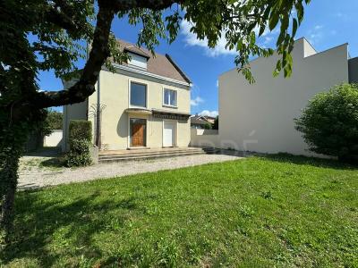 Vente Maison 9 pièces RIVES 38140