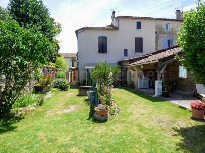 Vente Maison 10 pièces RUFFEC 16700