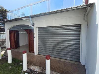 photo For rent Commercial office SAINT-ANDRE 974