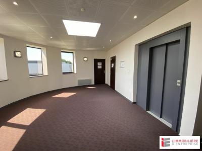 photo For rent Box office SAINT-GREGOIRE 35