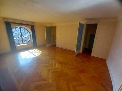 Location Appartement BEZ-ET-ESPARON 