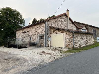 Vente Maison 4 pièces SAINT-MAURICE-DES-LIONS 16500