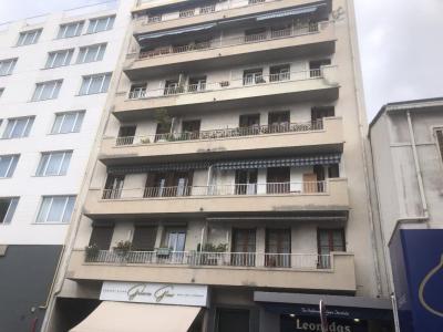 photo For rent Apartment MARSEILLE-8EME-ARRONDISSEMENT 13