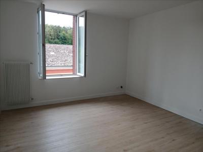 For rent Apartment MONNERIE-LE-MONTEL 