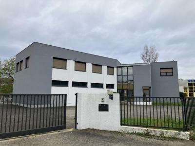 For rent Commerce CHAPONOST  69