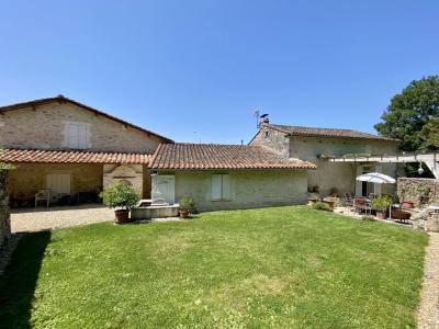Vente Maison 4 pièces CHAMPNIERS 16430