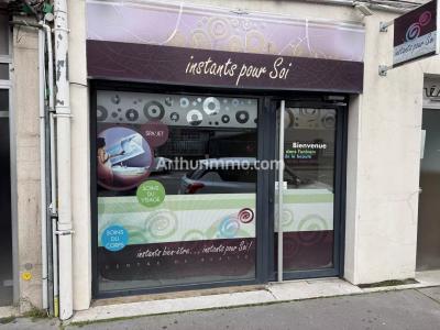 photo For rent Commerce LONS-LE-SAUNIER 39