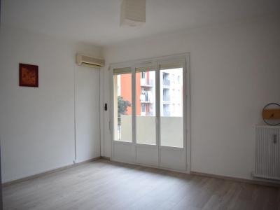 For rent Apartment NARBONNE 