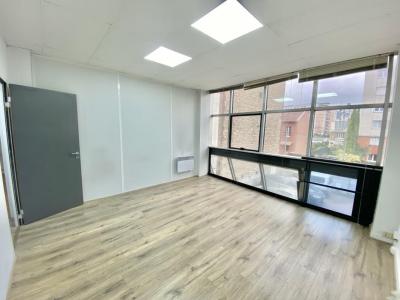 photo For rent Box office COURBEVOIE 92