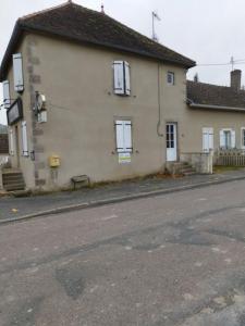 Vente Maison 3 pièces SAINT-SYMPHORIEN-DE-MARMAGNE 71710