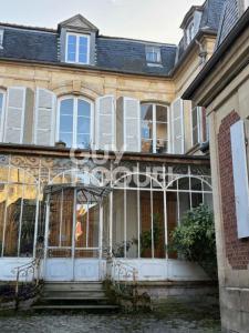 photo For rent Commercial office CLERMONT 60