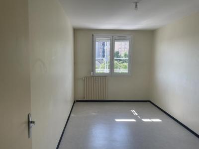 Location Appartement 4 pièces CHARLEVILLE-MEZIERES 08000