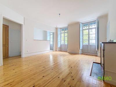 Vente Appartement 3 pièces BAGNERES-DE-LUCHON 31110
