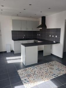 photo For sale Apartment building LOUPIAN 34
