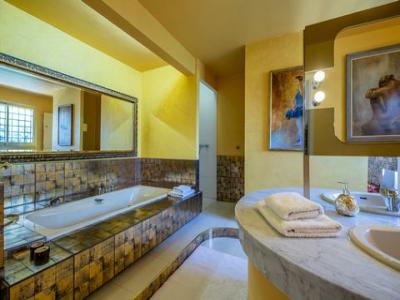 Location vacances Maison 12 pièces VALLAURIS 06220