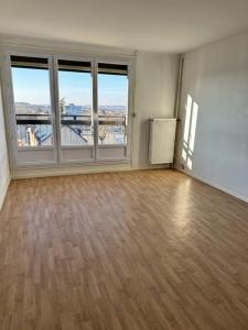 photo For rent Apartment COMMENTRY 03