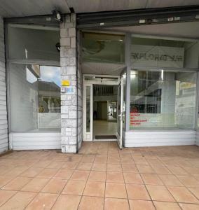 photo For rent Commerce SAINT-DENIS 974