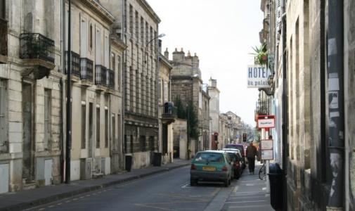 photo For rent Apartment BORDEAUX 33