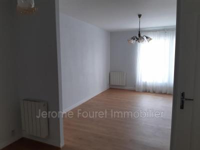 For rent Apartment EGLETONS 