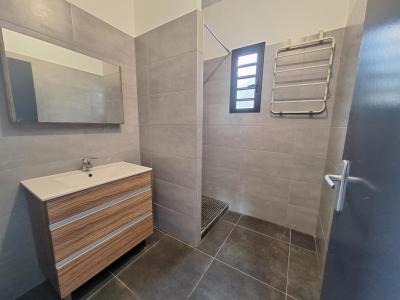 For sale House POSSESSION 