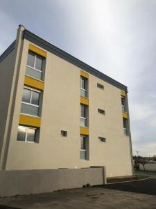 photo For rent Apartment SAINT-BONNET-DE-JOUX 71