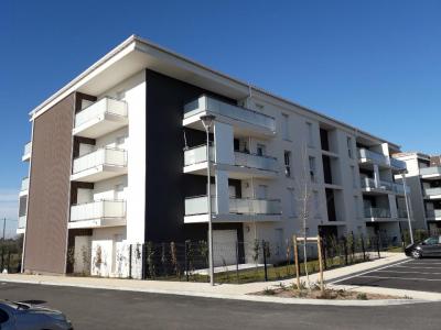 photo For rent Parking CARPENTRAS 84