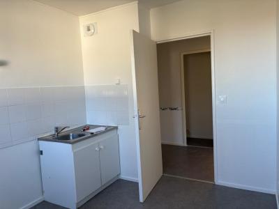 photo For rent Apartment CHATRE 36