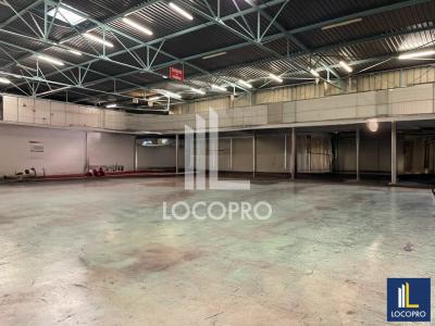 photo For rent Commerce AUBAGNE 13