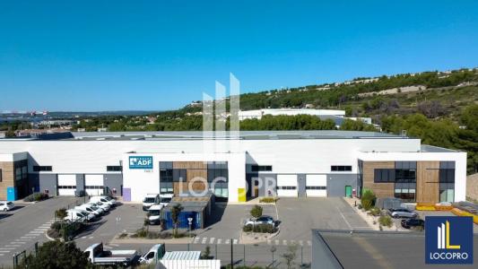 photo For rent Commerce VITROLLES 13