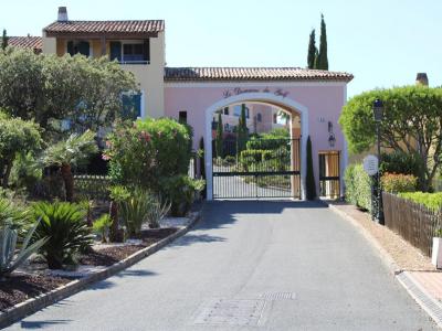 Vente Appartement 3 pièces ROQUEBRUNE-SUR-ARGENS 83520