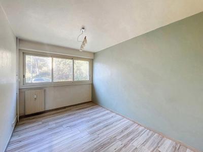 Vente Appartement 4 pièces VILLENEUVE-LES-AVIGNON 30400