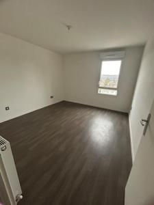 photo For rent Apartment SERIFONTAINE 60
