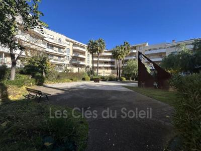 Vente Appartement 4 pièces HYERES 83400